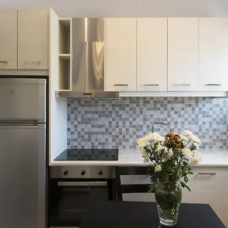 Rose Apartment *
