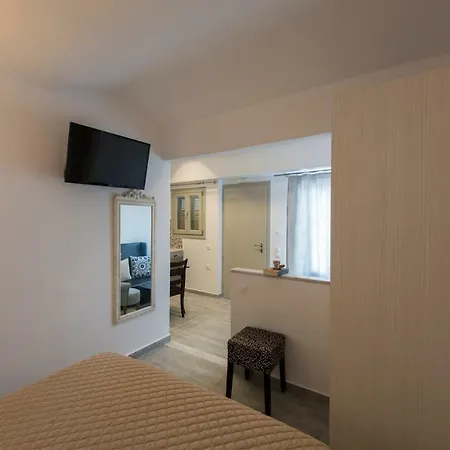 Apartment Rose Vourvoulos