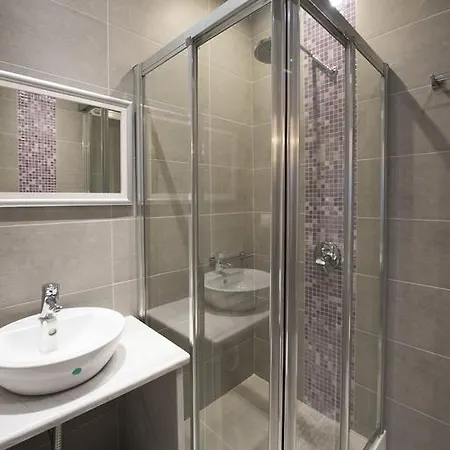 Rose Apartman